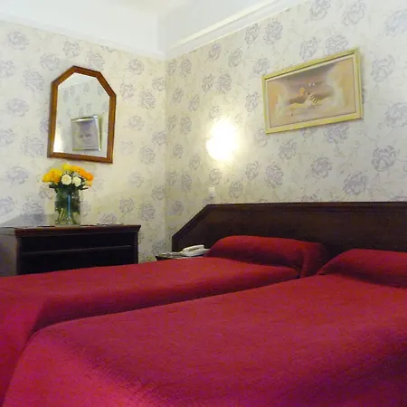 Ambassadeur 3* Paris