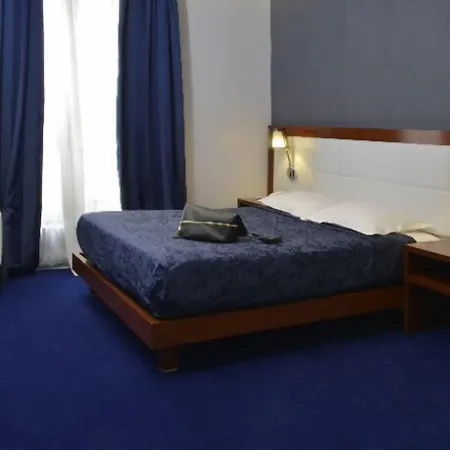 Ambassadeur 3* Paris
