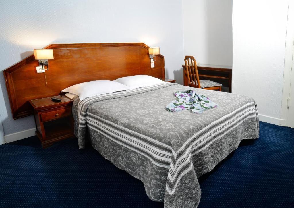 Ambassadeur 3* Paris