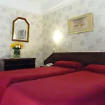 Ambassadeur 3* Parigi